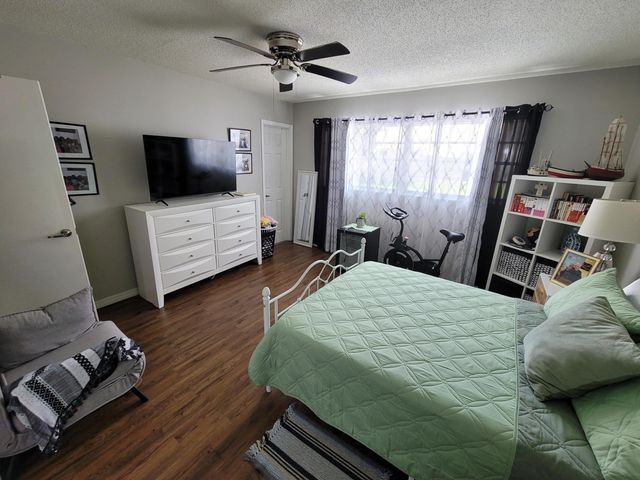 262 NE Floresta Drive, Port St. Lucie, Port St Lucie, FL 34983