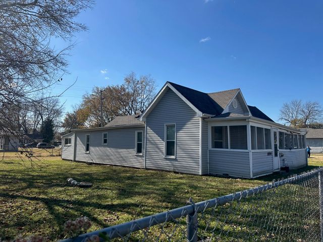 1014 E Furnace Street, Joplin, MO 64801