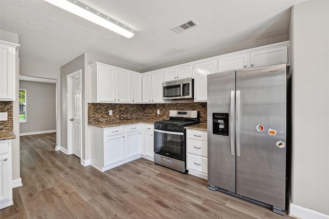 20515 Forest Stream Drive, Houston, TX 77346