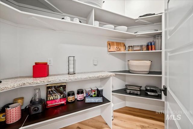 8921 E Lavender Dr, Nampa, ID 83687