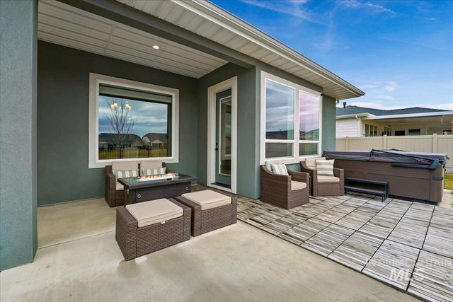 8921 E Lavender Dr, Nampa, ID 83687