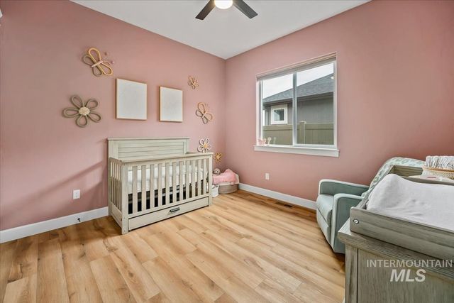 8921 E Lavender Dr, Nampa, ID 83687