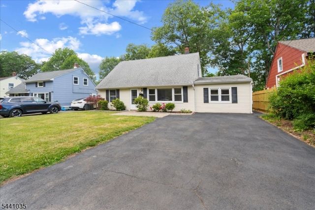 40 Hunterdon Rd, West Orange Twp., NJ 07052