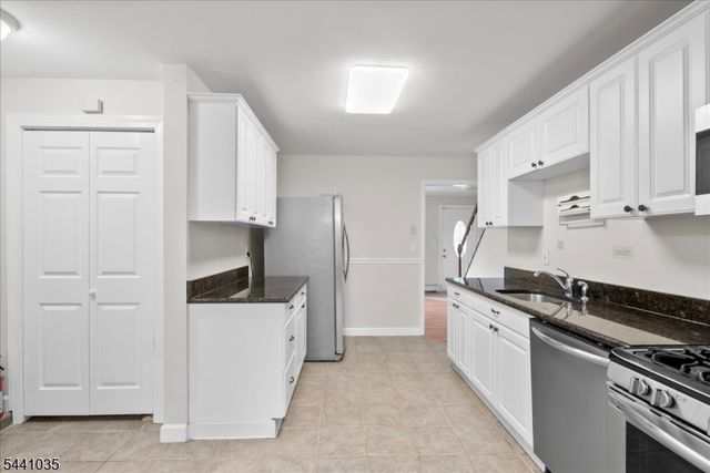40 Hunterdon Rd, West Orange Twp., NJ 07052