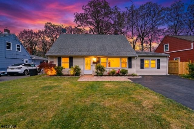 40 Hunterdon Rd, West Orange Twp., NJ 07052