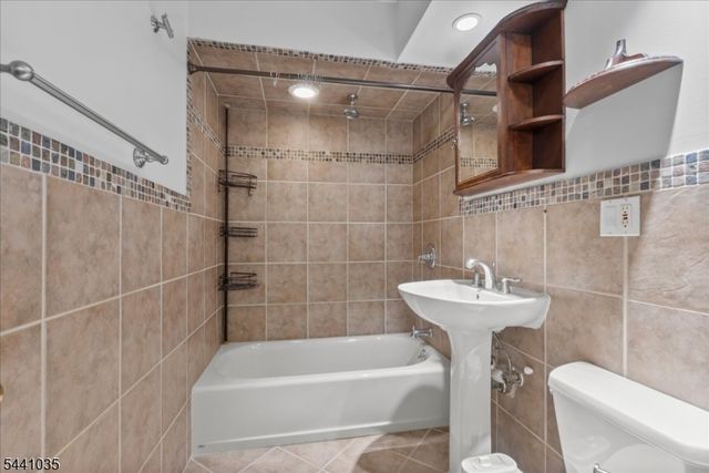 40 Hunterdon Rd, West Orange Twp., NJ 07052