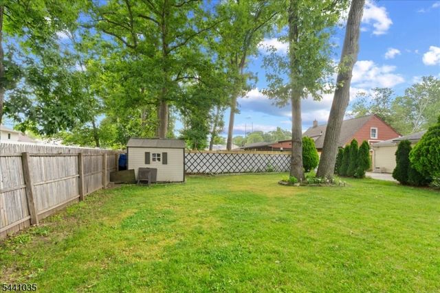 40 Hunterdon Rd, West Orange Twp., NJ 07052