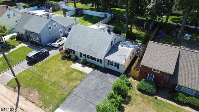 40 Hunterdon Rd, West Orange Twp., NJ 07052