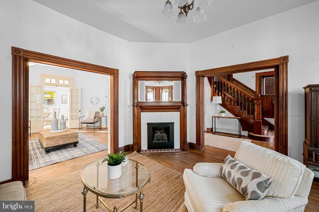 55 PENNSYLVANIA AVE, Westminster, MD 21157