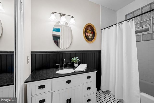 55 PENNSYLVANIA AVE, Westminster, MD 21157