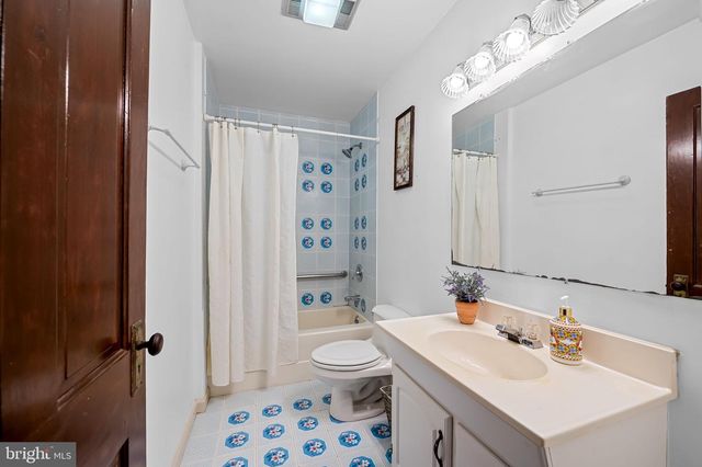 55 PENNSYLVANIA AVE, Westminster, MD 21157