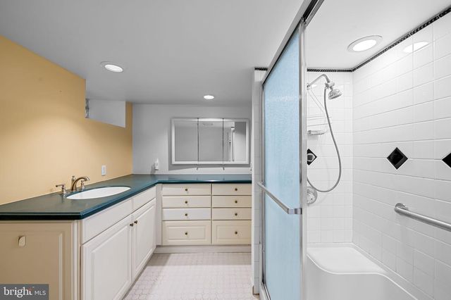 55 PENNSYLVANIA AVE, Westminster, MD 21157