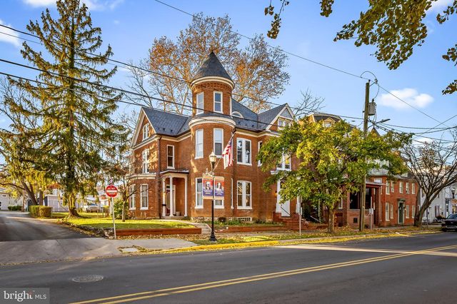 55 PENNSYLVANIA AVE, Westminster, MD 21157