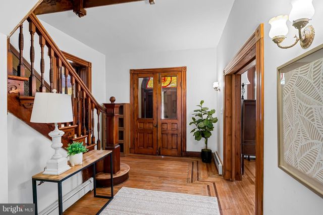 55 PENNSYLVANIA AVE, Westminster, MD 21157