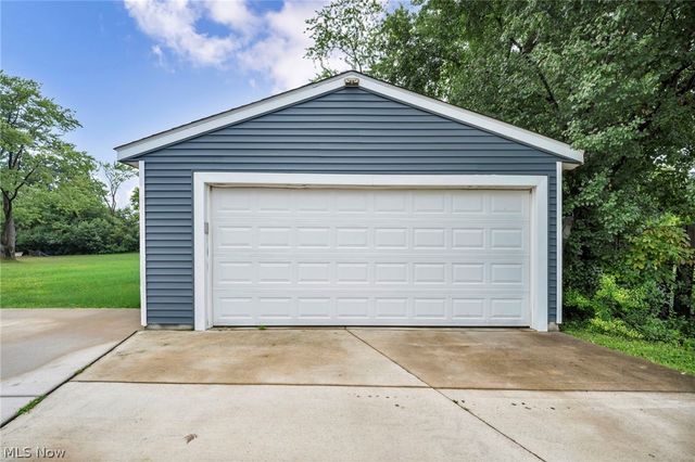 22009 Miles Road, North Randall, OH 44128