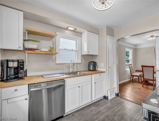 22009 Miles Road, North Randall, OH 44128