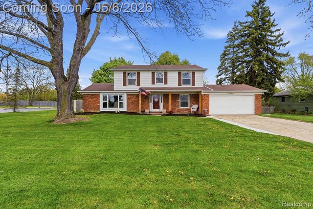 2049 E Hill Road, Grand Blanc, MI 48439