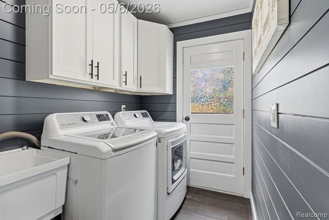 2049 E Hill Road, Grand Blanc, MI 48439