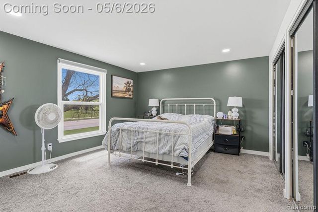 2049 E Hill Road, Grand Blanc, MI 48439