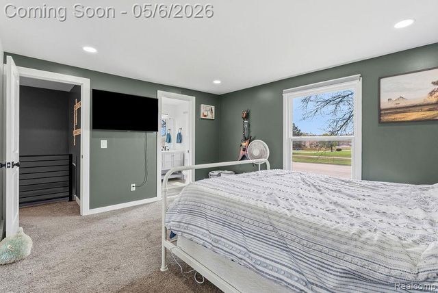 2049 E Hill Road, Grand Blanc, MI 48439