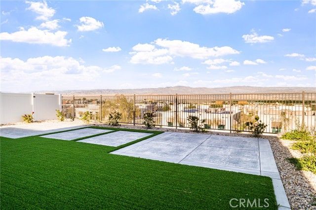 41414 Harvey Mudd, Palm Desert, CA 92211