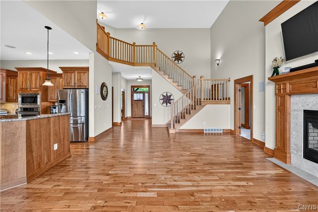 3419 Long Shadow Dr, Lysander, NY 13027