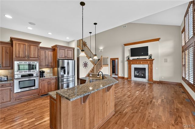 3419 Long Shadow Dr, Lysander, NY 13027