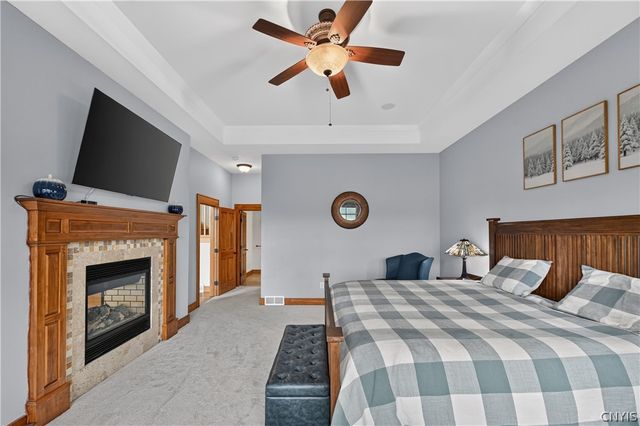 3419 Long Shadow Dr, Lysander, NY 13027