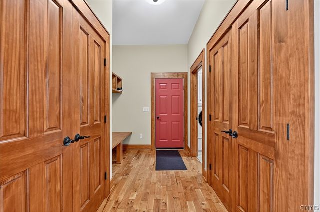 3419 Long Shadow Dr, Lysander, NY 13027