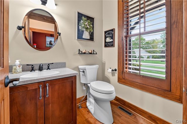 3419 Long Shadow Dr, Lysander, NY 13027