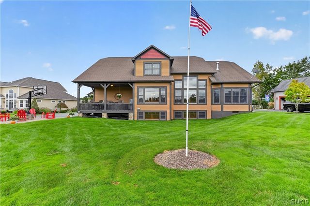 3419 Long Shadow Dr, Lysander, NY 13027