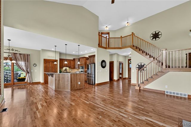 3419 Long Shadow Dr, Lysander, NY 13027