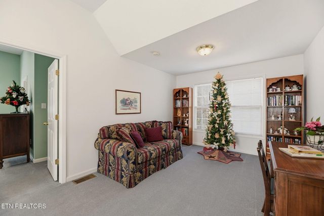 6137 Edmondson Lane, Knoxville, TN 37918