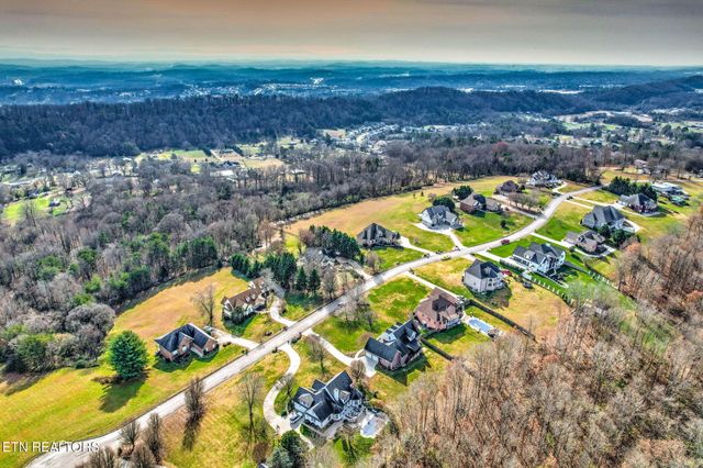 6137 Edmondson Lane, Knoxville, TN 37918