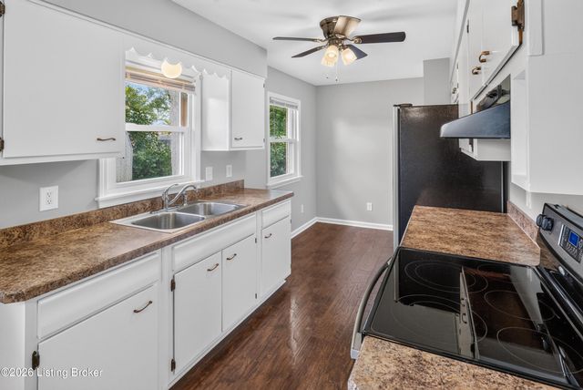 6610 Sunny Vale Way, Louisville, KY 40272