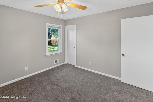 6610 Sunny Vale Way, Louisville, KY 40272
