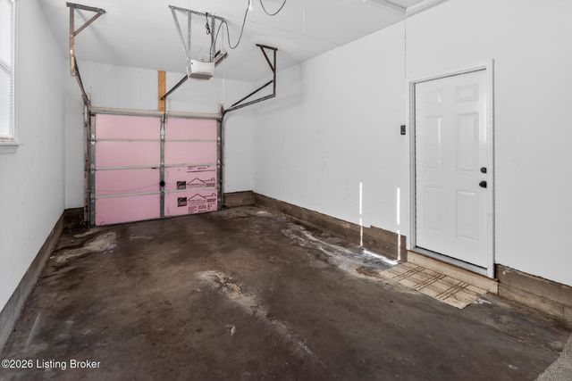 6610 Sunny Vale Way, Louisville, KY 40272