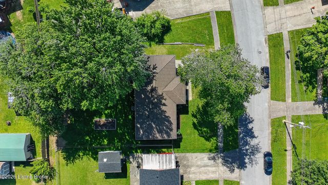6610 Sunny Vale Way, Louisville, KY 40272
