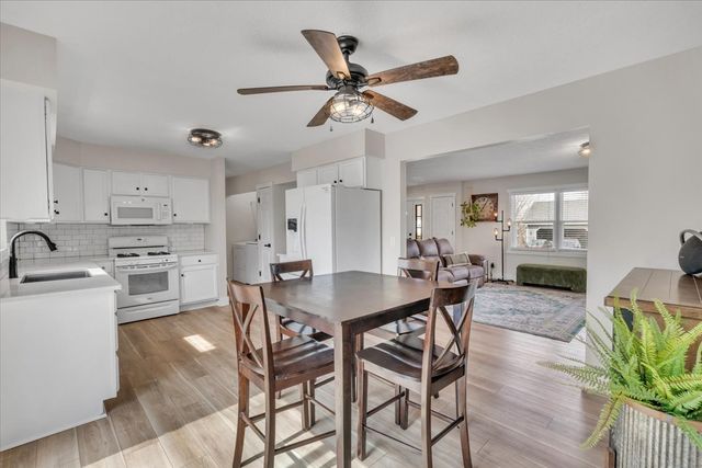 729 W 59th Street, Davenport, IA 52806