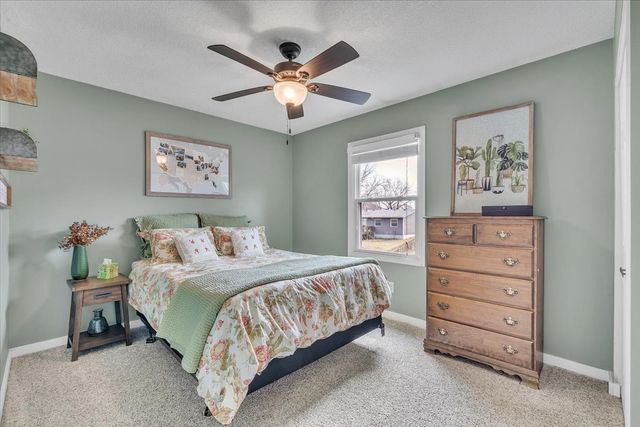 729 W 59th Street, Davenport, IA 52806