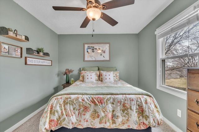 729 W 59th Street, Davenport, IA 52806