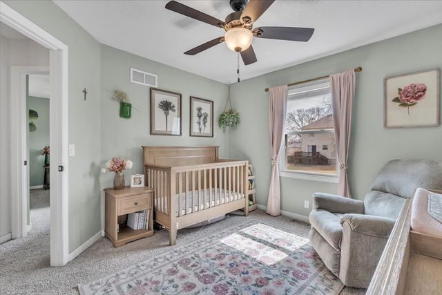 729 W 59th Street, Davenport, IA 52806