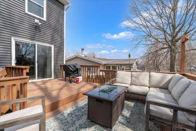 729 W 59th Street, Davenport, IA 52806