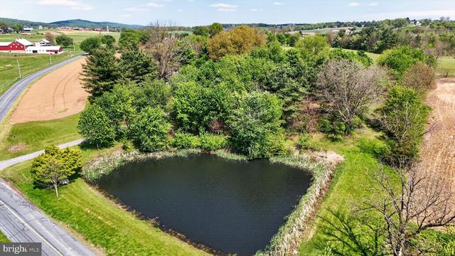 1599 SANCTUARY RD, Manheim, PA 17545