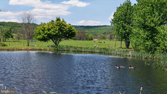 1599 SANCTUARY RD, Manheim, PA 17545