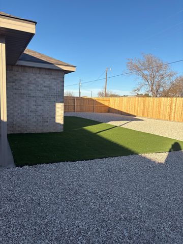 2513 Kenwood Avenue, Lubbock, TX 79407