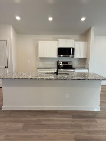 2513 Kenwood Avenue, Lubbock, TX 79407