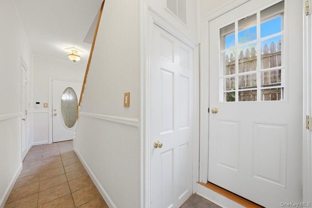 96 Wakefield Avenue, Yonkers, NY 10704