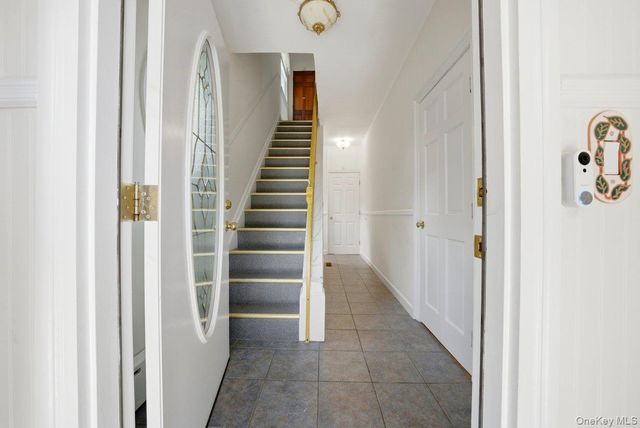 96 Wakefield Avenue, Yonkers, NY 10704