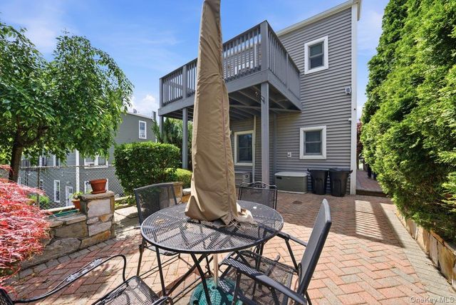 96 Wakefield Avenue, Yonkers, NY 10704
